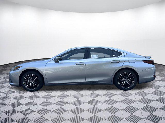 new 2025 Lexus ES 300h car, priced at $47,195