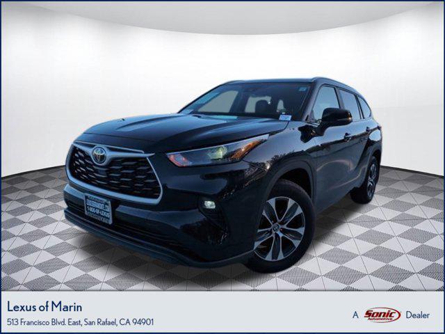 used 2024 Toyota Highlander car, priced at $39,999