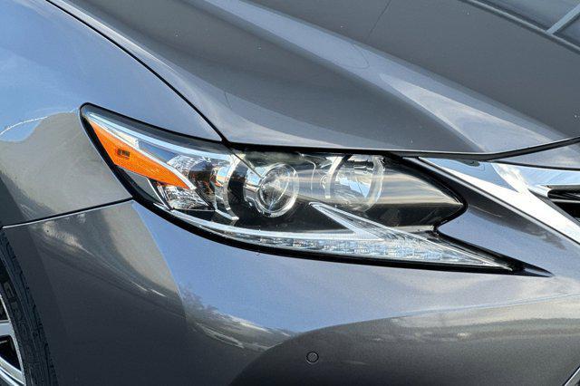 used 2016 Lexus ES 300h car, priced at $14,998