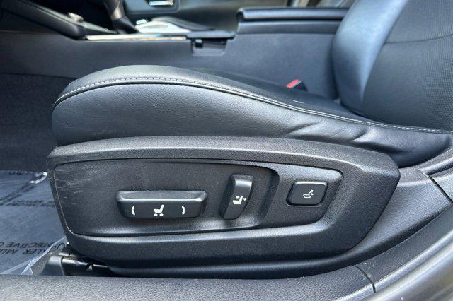 used 2016 Lexus ES 300h car, priced at $14,998