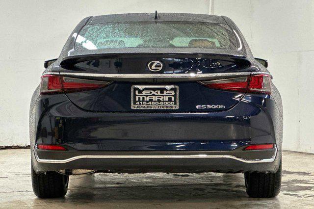 new 2025 Lexus ES 300h car, priced at $47,901