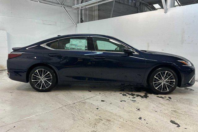 new 2025 Lexus ES 300h car, priced at $47,901