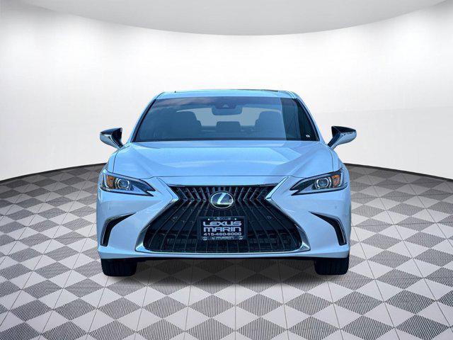new 2025 Lexus ES 300h car, priced at $49,314