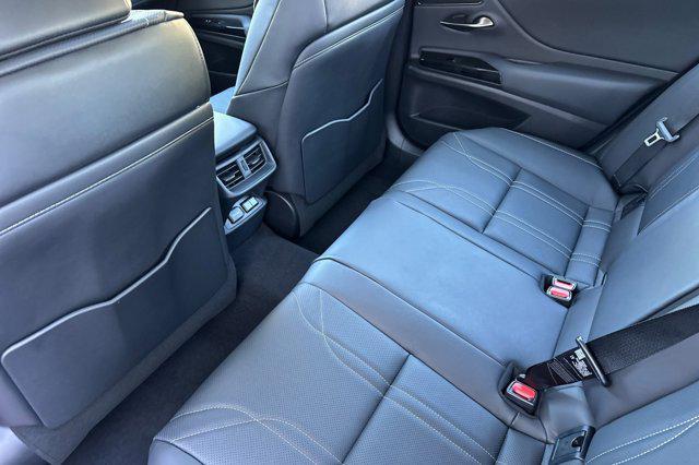 new 2025 Lexus ES 300h car, priced at $57,958