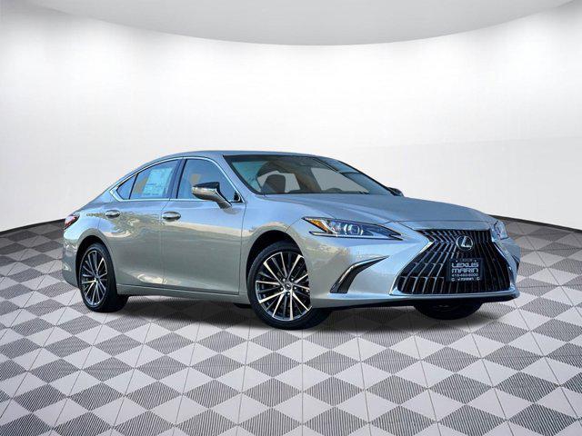 new 2025 Lexus ES 300h car, priced at $47,114