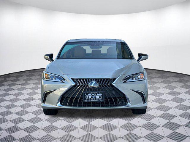 new 2025 Lexus ES 300h car, priced at $47,114