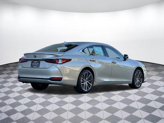 new 2025 Lexus ES 300h car, priced at $47,114