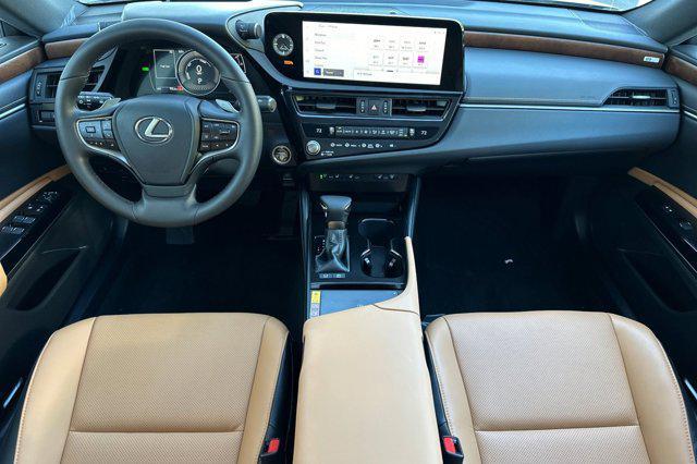 new 2025 Lexus ES 300h car, priced at $47,114