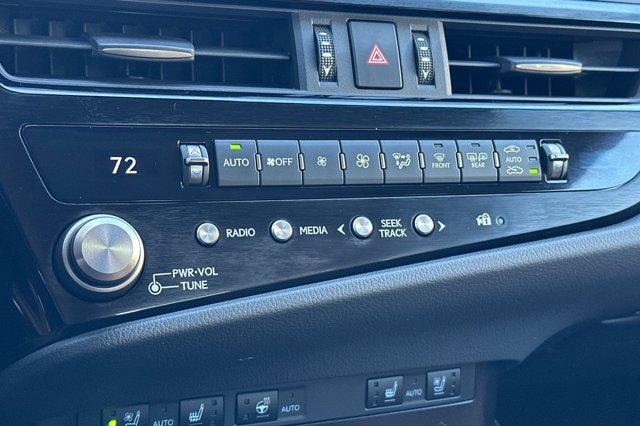 new 2025 Lexus ES 300h car, priced at $47,114