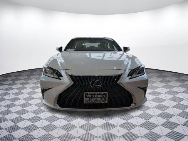 new 2025 Lexus ES 300h car, priced at $46,370