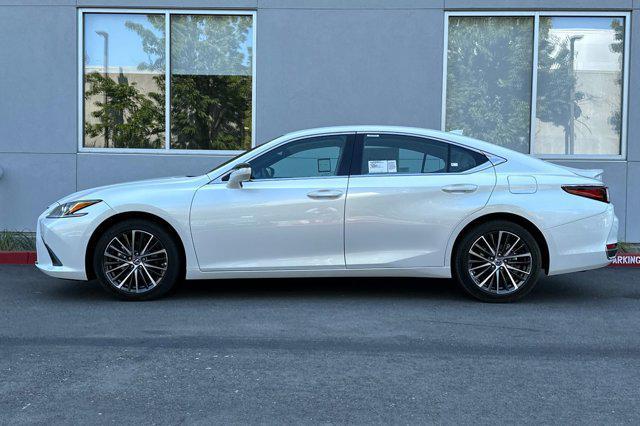 new 2025 Lexus ES 300h car, priced at $46,370