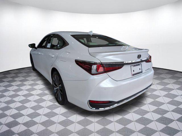 new 2025 Lexus ES 300h car, priced at $46,370