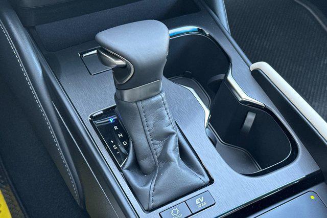 new 2025 Lexus ES 300h car, priced at $46,370