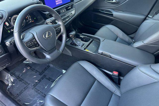 used 2025 Lexus ES 300h car, priced at $44,998