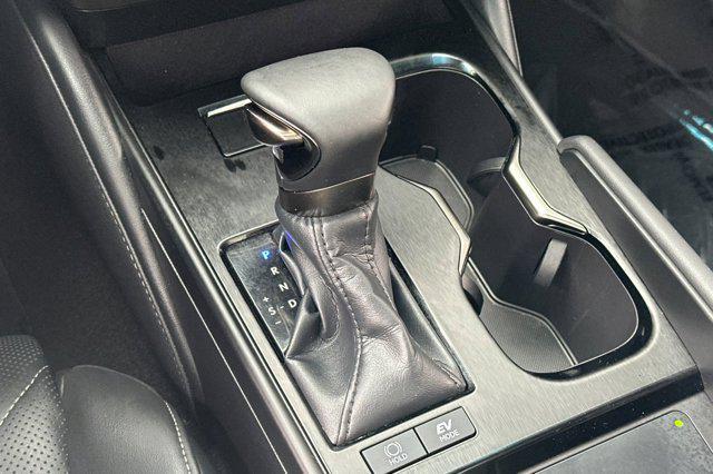 used 2024 Lexus ES 300h car, priced at $45,997