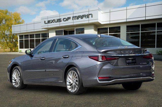used 2019 Lexus ES 300h car, priced at $27,999