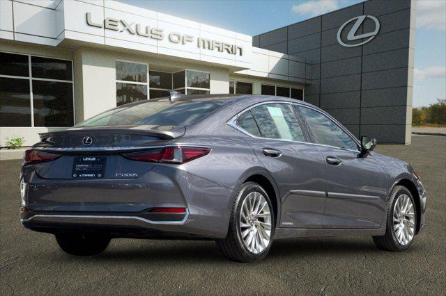 used 2019 Lexus ES 300h car, priced at $27,999