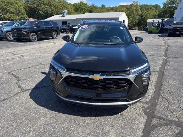 used 2025 Chevrolet Trax car, priced at $22,697