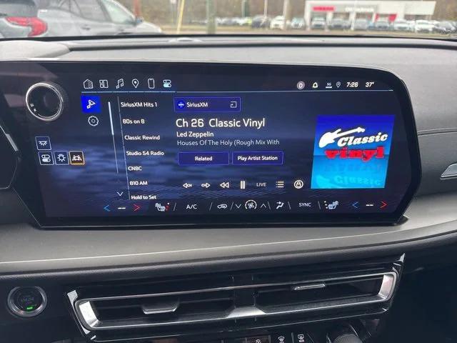 used 2025 Chevrolet Traverse car, priced at $36,595