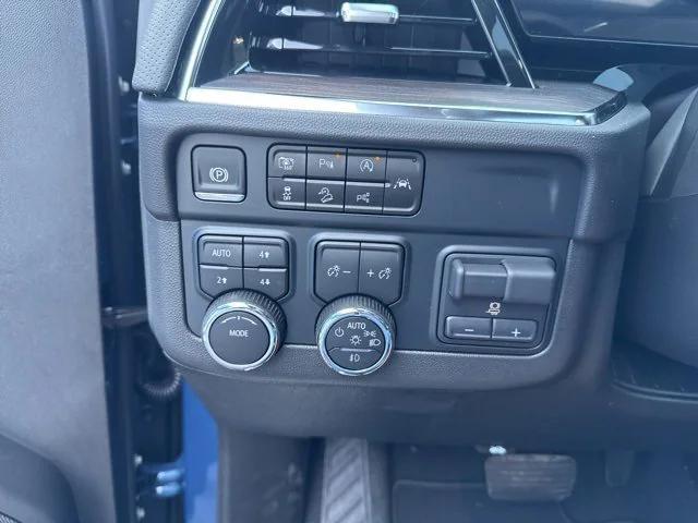 new 2025 Chevrolet Suburban car, priced at $83,885