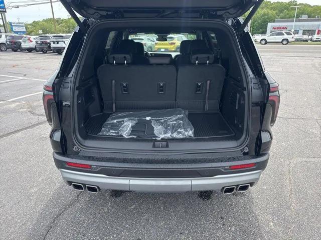 new 2025 Chevrolet Traverse car, priced at $50,270
