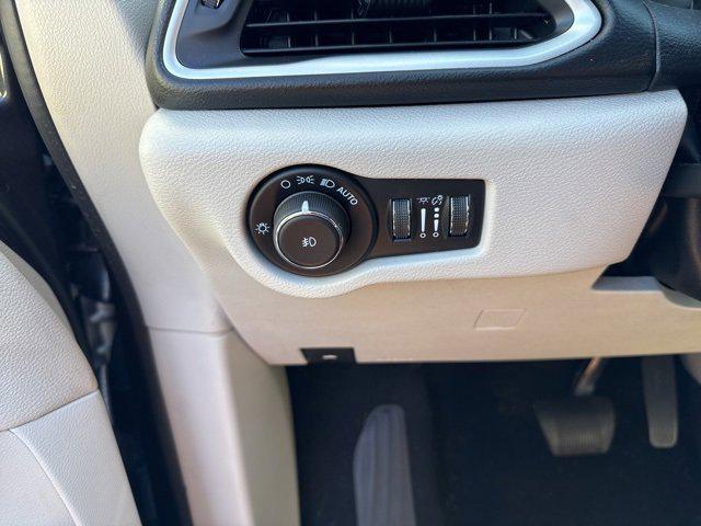 used 2021 Chrysler Pacifica car, priced at $16,959