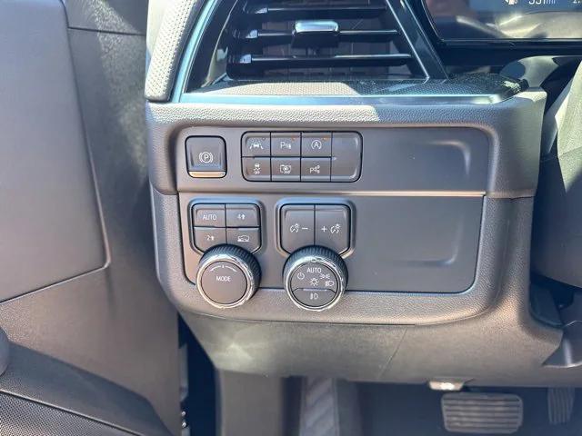 new 2025 Chevrolet Suburban car, priced at $82,470