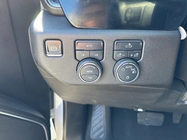 used 2025 Chevrolet Silverado 1500 car, priced at $42,992