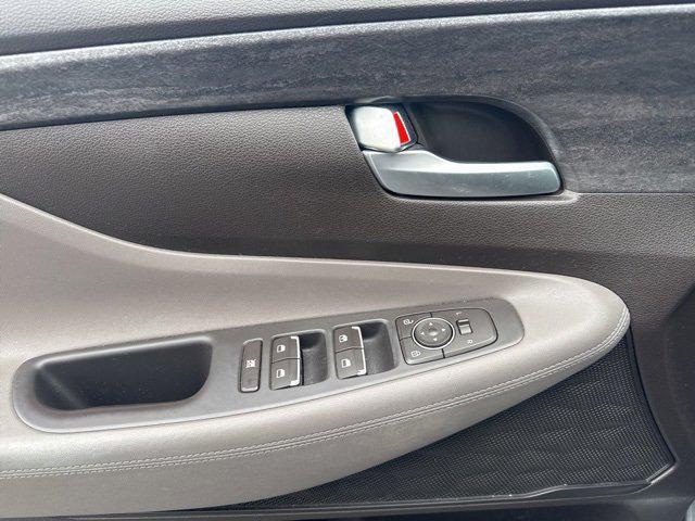 used 2020 Hyundai Santa Fe car, priced at $18,900