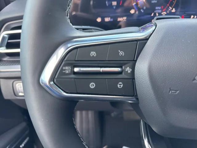 new 2025 Chevrolet Traverse car, priced at $52,255
