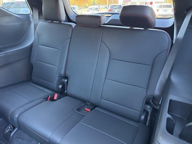 used 2024 Chevrolet Traverse car, priced at $53,788