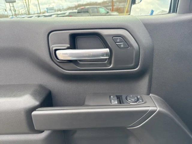 new 2025 Chevrolet Silverado 1500 car, priced at $47,620