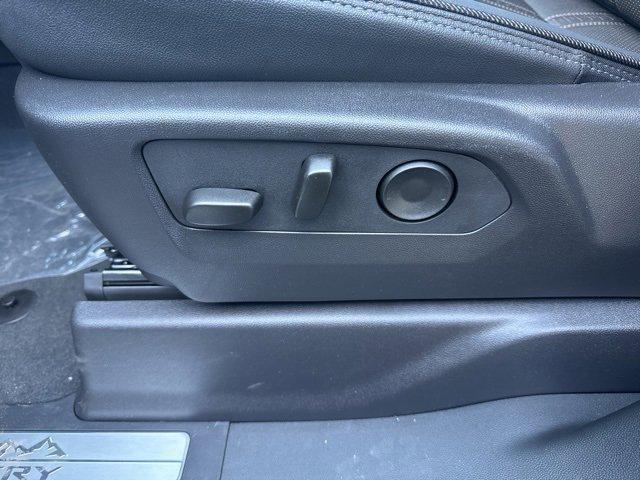 new 2025 Chevrolet Silverado 2500 car, priced at $76,905