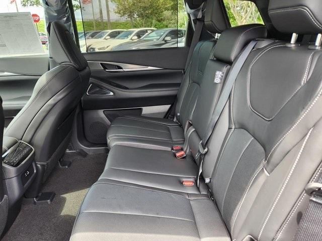 new 2025 INFINITI QX60 car, priced at $58,578