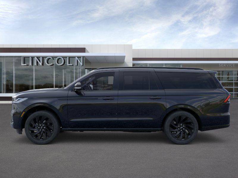 new 2025 Lincoln Navigator car, priced at $109,265