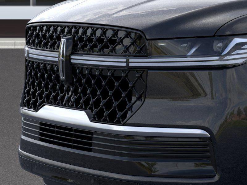 new 2025 Lincoln Navigator car, priced at $109,265