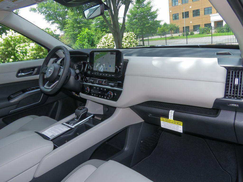 new 2025 Nissan Pathfinder car, priced at $45,593