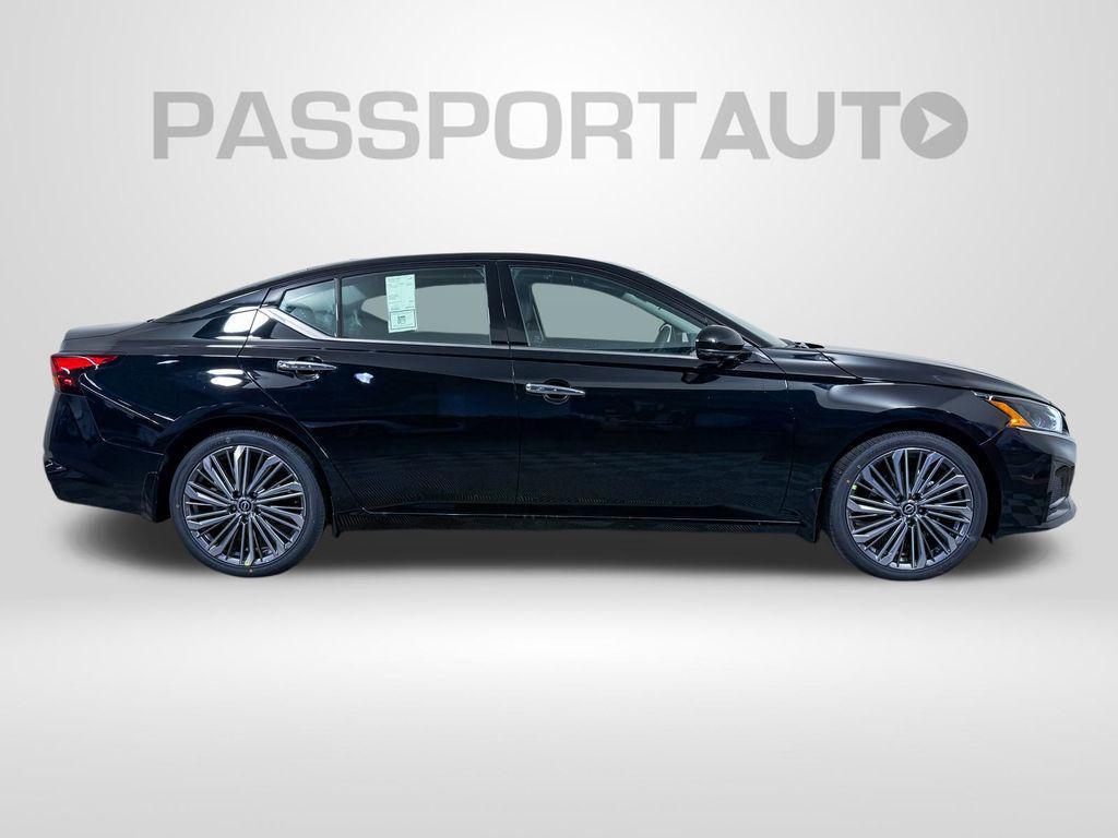 new 2025 Nissan Altima car, priced at $33,378