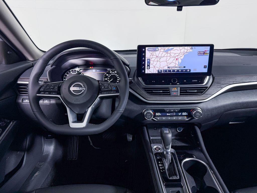 new 2025 Nissan Altima car, priced at $33,378