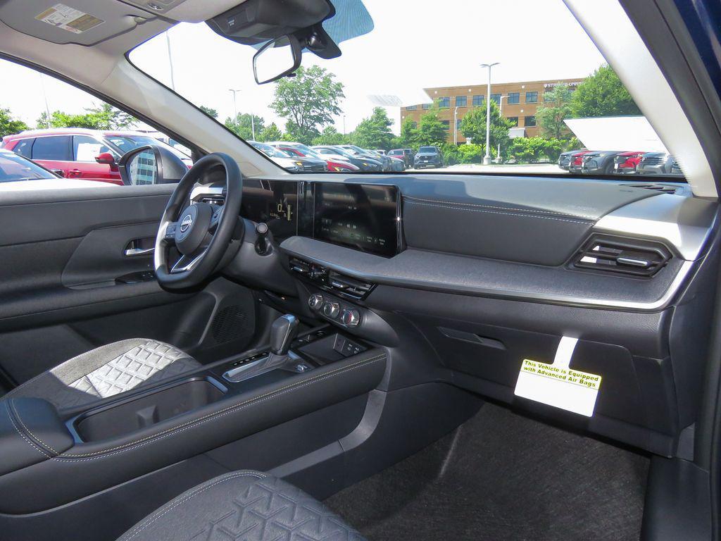 new 2025 Nissan Kicks car, priced at $26,201