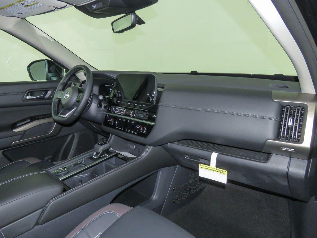 new 2025 Nissan Pathfinder car, priced at $46,729