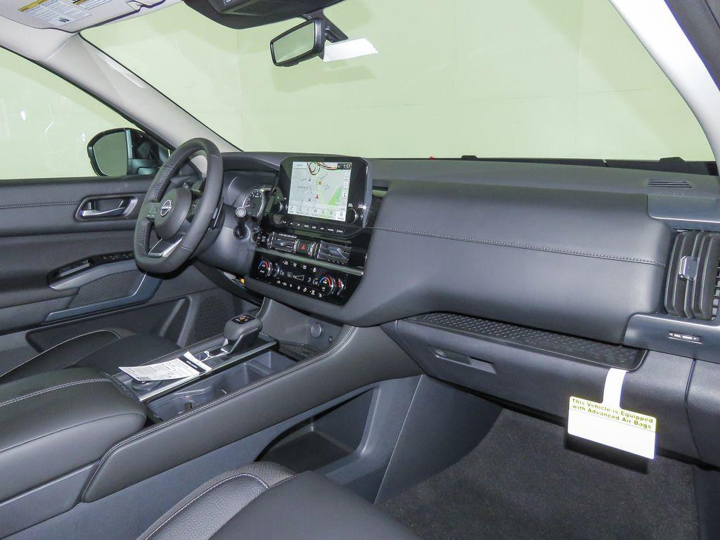 new 2025 Nissan Pathfinder car, priced at $45,593