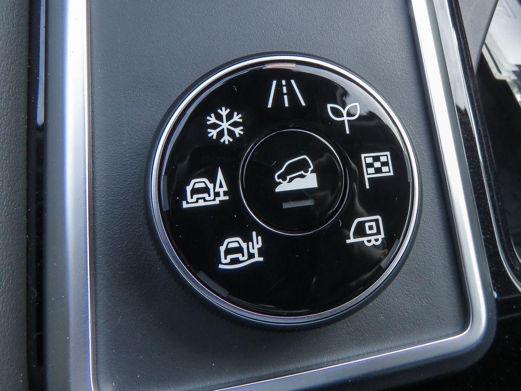 new 2025 Nissan Pathfinder car, priced at $45,593