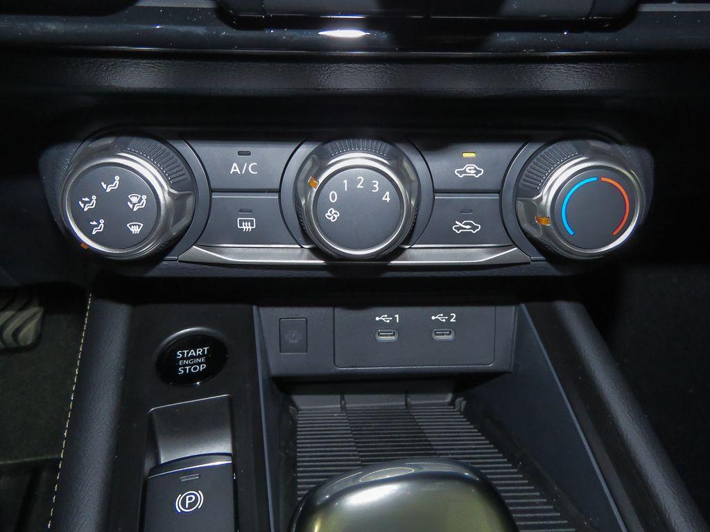 new 2025 Nissan Kicks car, priced at $25,334