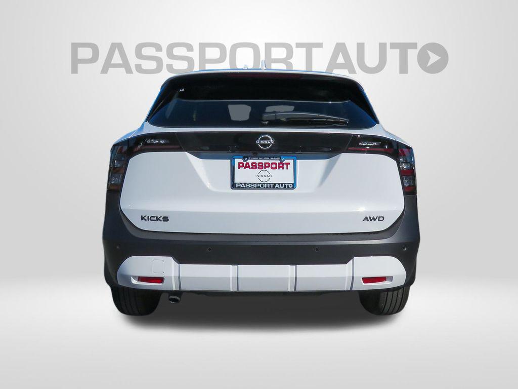 new 2025 Nissan Kicks car, priced at $25,334
