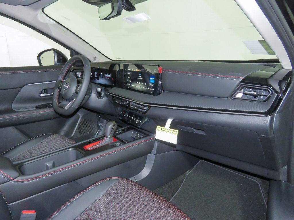 new 2025 Nissan Kicks car, priced at $29,967