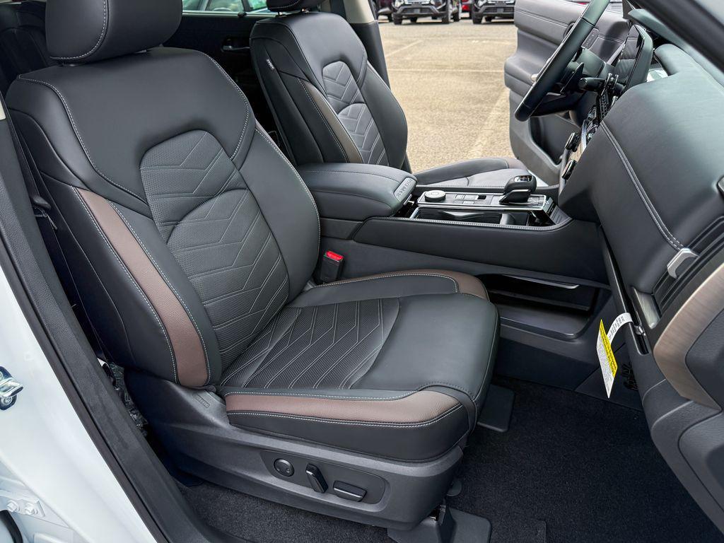 new 2025 Nissan Pathfinder car, priced at $47,996