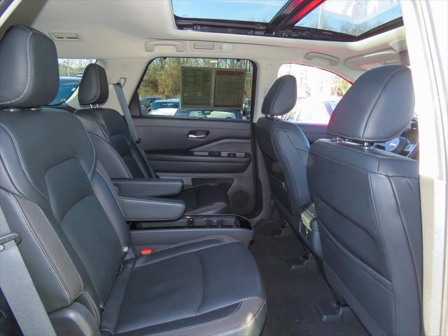 used 2022 Nissan Pathfinder car, priced at $31,750