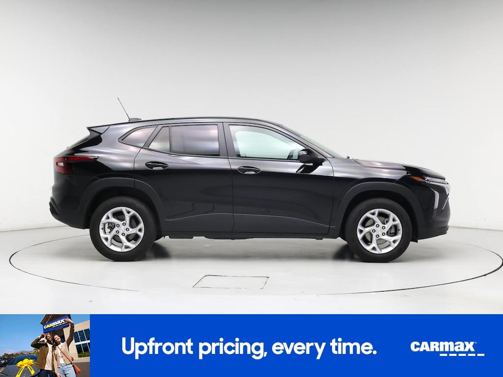 used 2025 Chevrolet Trax car, priced at $23,998