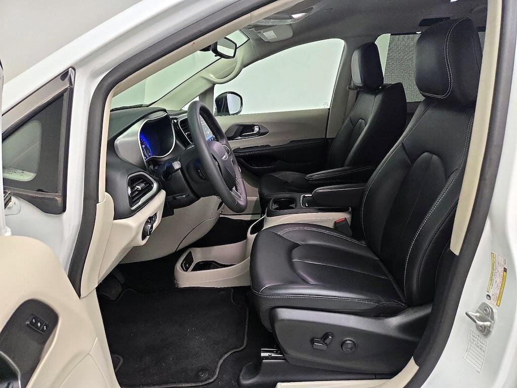 used 2023 Chrysler Pacifica car, priced at $36,998